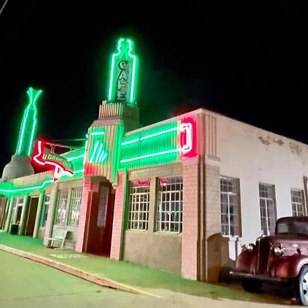 Western Motel Shamrock Exterior photo